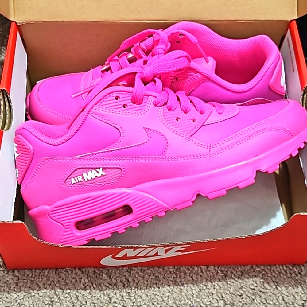 Nike Air Max 90s Laser Fuchsia (Size 5 Boys/Women 6.5